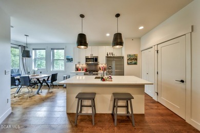 Sunny condo on a quieter street in Grand Lake. This spacious one - photo 9