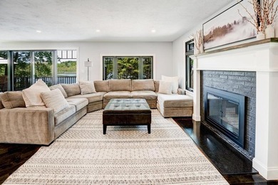 OFFER DEADLINE: 5 PM MONDAY, JUNE 8 - Lakefront living at its - photo 9