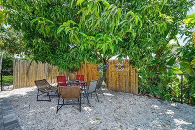 Now considering BACKUP OFFERS! Owner owned and occupied DUPLEX - photo 9