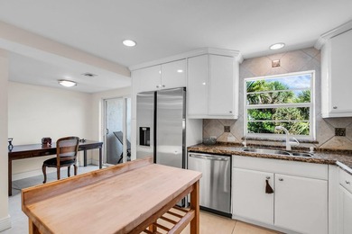 This Gorgeous Townhome is located between the ocean and - photo 31