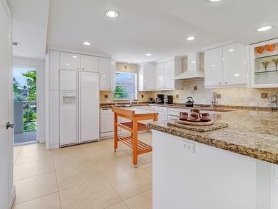 This Gorgeous Townhome is located between the ocean and - photo 32