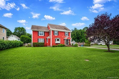 Circa 1921, this charming and thoughtfully updated 4-bedroom, 2 - photo 3
