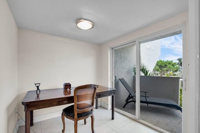 This Gorgeous Townhome is located between the ocean and - photo 34