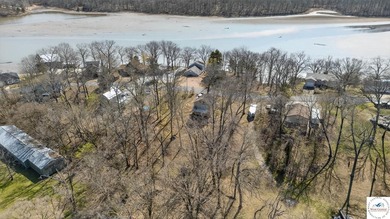 Lake of the Ozarks retreat located in the desirable Keithley's - photo 44