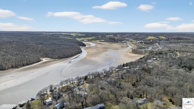 Lake of the Ozarks retreat located in the desirable Keithley's - photo 48