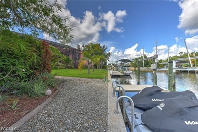 A BOATERS DREAM HOME!! 5 MINUTES TO OPEN WATER, 60 MINUTES TO - photo 4