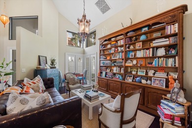 Elegantly appointed, freshly painted two story Town House in the - photo 9
