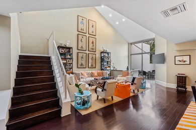 Elegantly appointed, freshly painted two story Town House in the - photo 10