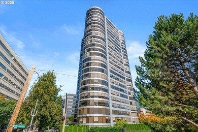 Lake Condo For Sale in Portland, Oregon