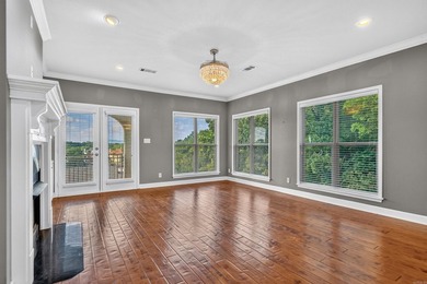 This beautiful condo is move in ready, has an open concept - photo 6