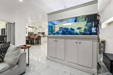 Exceptional oasis-style estate in a desirable golf community - photo 18