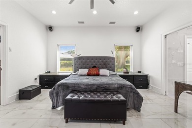 Exceptional oasis-style estate in a desirable golf community - photo 21