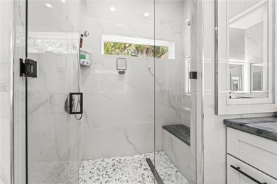 Exceptional oasis-style estate in a desirable golf community - photo 25