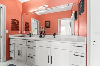 Exceptional oasis-style estate in a desirable golf community - photo 31