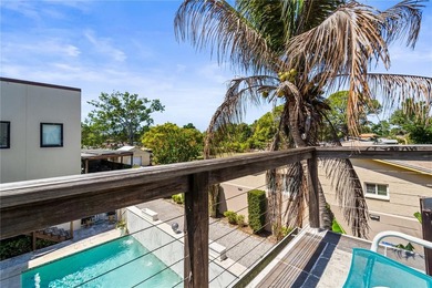 Exceptional oasis-style estate in a desirable golf community - photo 35