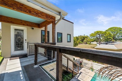 Exceptional oasis-style estate in a desirable golf community - photo 41