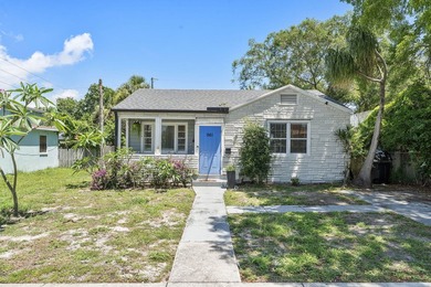 Beautifully renovated 2-bedroom, 2-bath home with a flex room in - photo 2