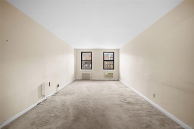 Spacious and well-maintained 1-bedroom, 1-bath co-op in the - photo 11