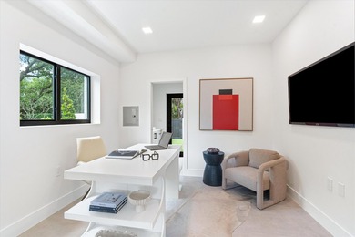 Classic Fort Lauderdale meets modern luxury in this beautifully - photo 13