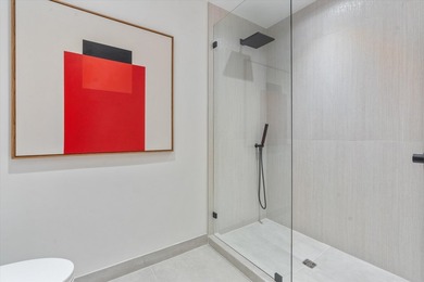 Classic Fort Lauderdale meets modern luxury in this beautifully - photo 23