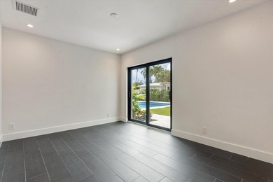 Classic Fort Lauderdale meets modern luxury in this beautifully - photo 24