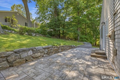 Welcome to this sun-drenched 3-bedroom, 2-bathroom ranch - photo 31