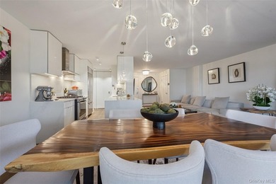 Beautifully Renovated Deluxe One-Bedroom with Oversized Balcony - photo 4