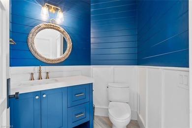 Exquisite waterfront retreat, perfectly positioned to capture - photo 19