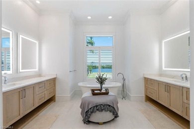 Exquisite waterfront retreat, perfectly positioned to capture - photo 22