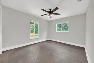 If you are looking for an extremely Clean & well maintained Home - photo 28