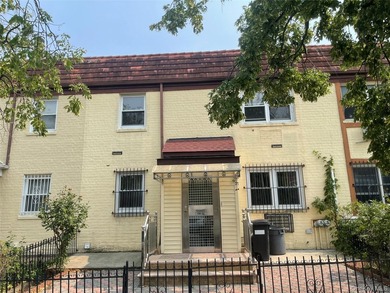 Lovely, sunny, two-family house. Close to supermarket, school - photo 2
