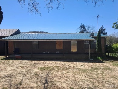 Lake Home Sale Pending in Valles Mines, Missouri
