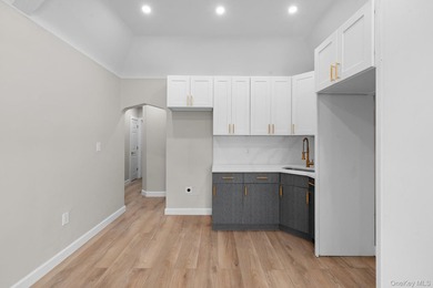 Whether you're looking for a home that accommodates multiple - photo 2