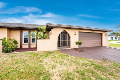 This spacious 2020 sq. ft home has been lovingly cared for and - photo 1