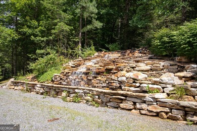 Welcome to a truly extraordinary mountain retreat that offers - photo 35