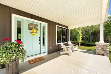 Escape to your own private retreat with this exceptional - photo 6