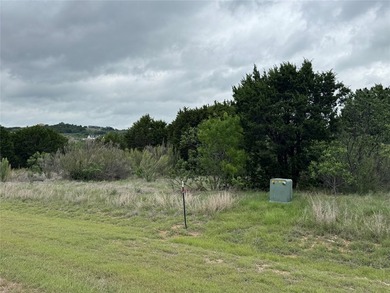 Discover your own Texas retreat just minutes from the calm - photo 3