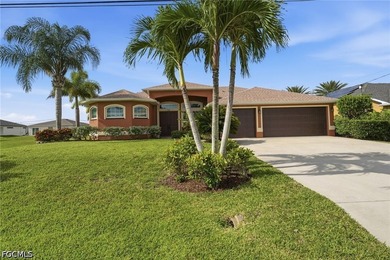 Move-in ready and loaded with major updates, this spacious - photo 4