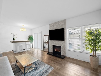 Beautifully renovated waterfront residence in prestigious Rio - photo 10