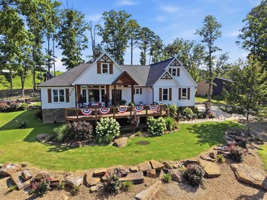 Greers Ferry Lake Home For Sale in Edgemont Arkansas