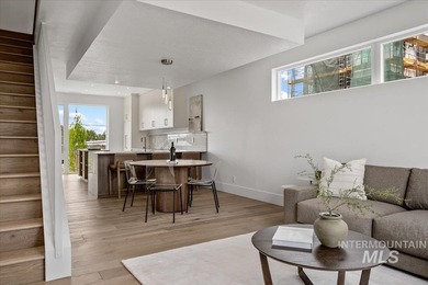 This exceptionally low-maintenance home is situated in Casino - photo 13