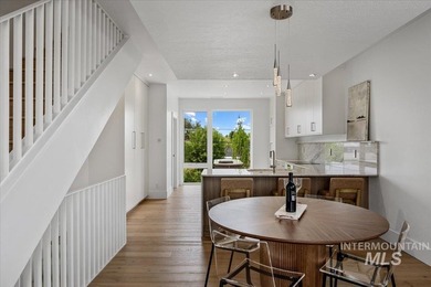 This exceptionally low-maintenance home is situated in Casino - photo 17