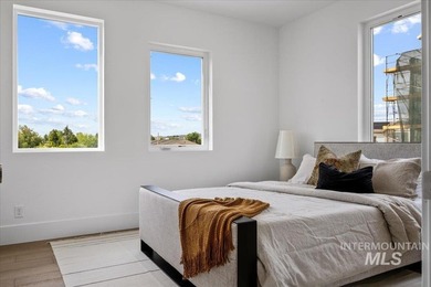 This exceptionally low-maintenance home is situated in Casino - photo 20