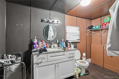 INCOME PRODUCING PROPERTY. TOTAL OF 5 SEPERATE HOUSES!!! House 2 - photo 25