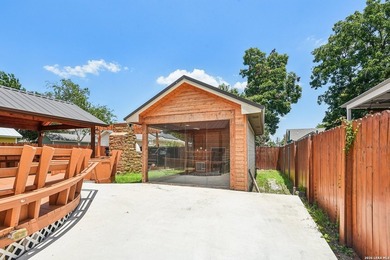 A front-row seat to San Antonio living with everyday convenience - photo 27