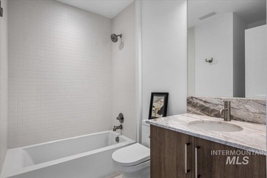 This exceptionally low-maintenance home is situated in Casino - photo 28