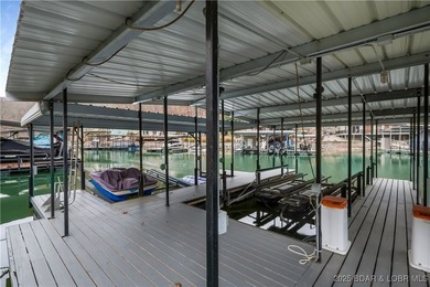BACK ON THE MARKET!! Well-maintained waterfront home located in - photo 31