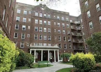 East River Home Sale Pending in Flushing New York