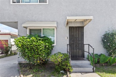 Investment opportunity in Long Beach featuring three - photo 2
