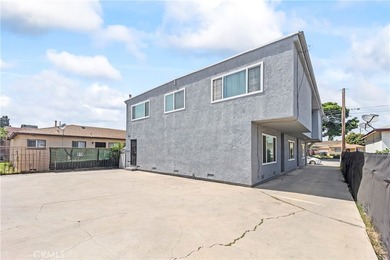 Investment opportunity in Long Beach featuring three - photo 3